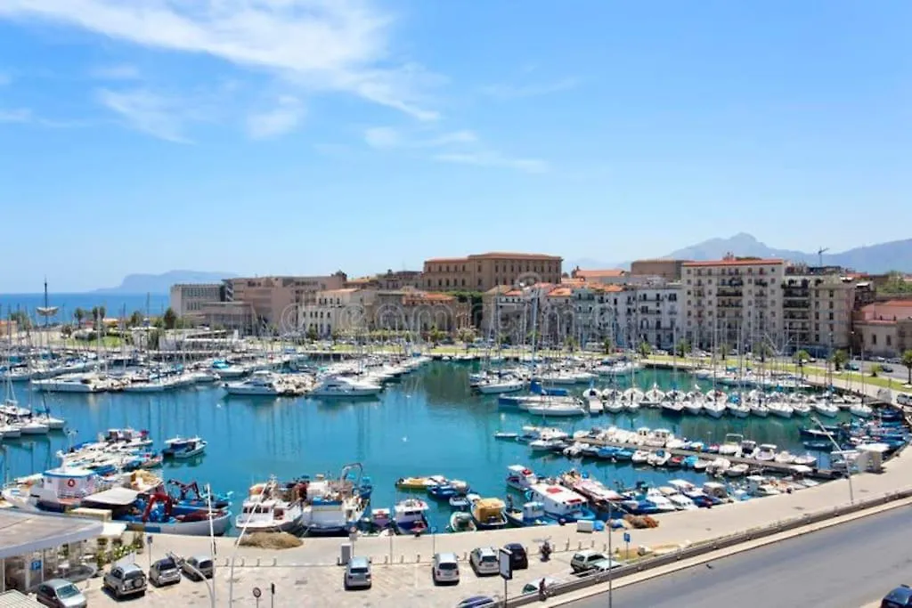 Holiday home Cala Apartment Centre Palermo Italy